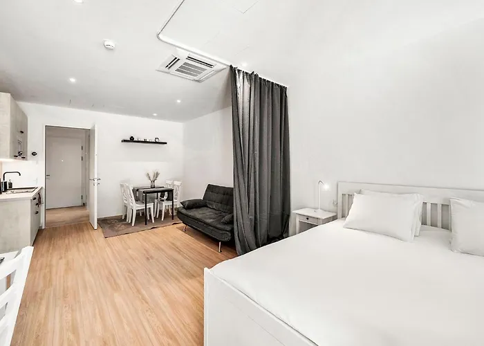 Vibestudio 403 - Central - Ac - Near Parking